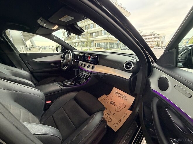 Mercedes E 300 e-17