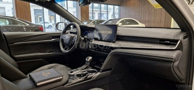 Toyota Camry-12