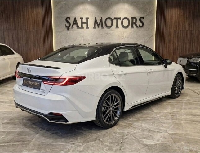 Toyota Camry-10