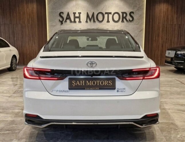 Toyota Camry-8