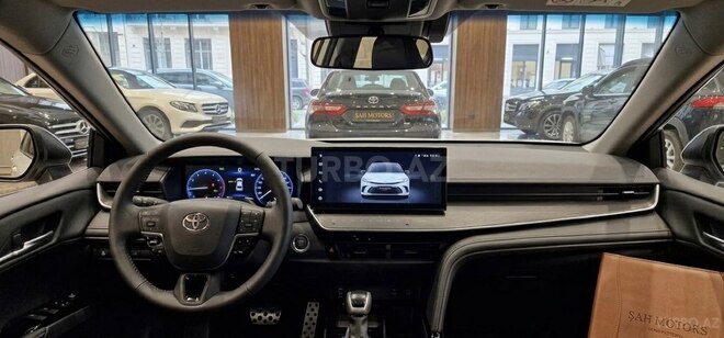 Toyota Camry-11