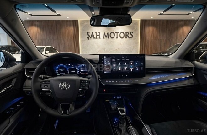 Toyota Camry-14