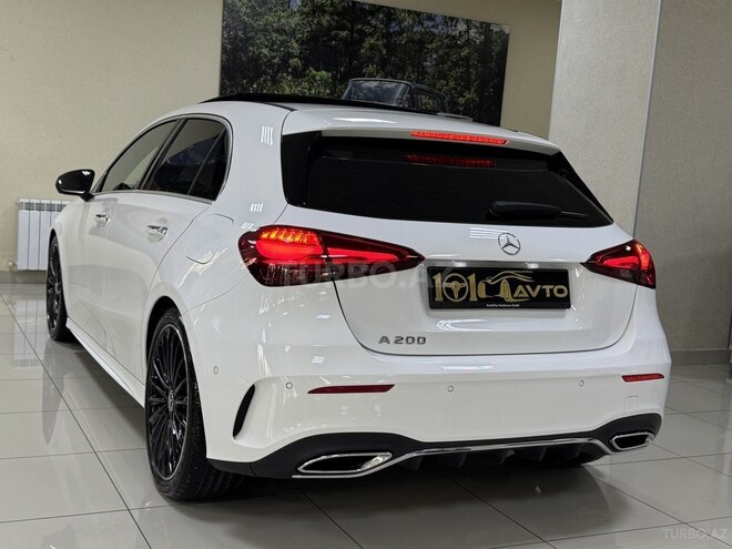 Mercedes A 200-11