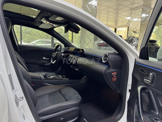 Mercedes A 200-17