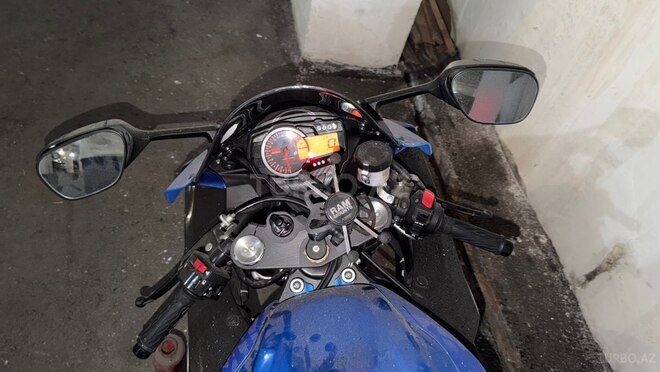 Suzuki GSX-R 750-7