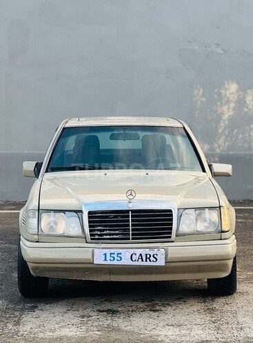 Mercedes 250 D-1