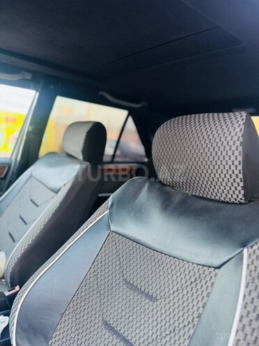 Mercedes 250 D-9
