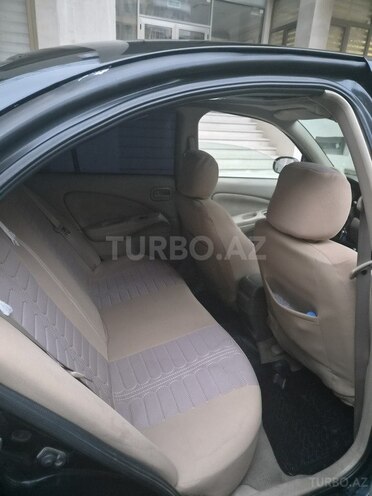 Nissan Sunny-7