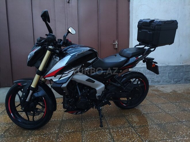 Bajaj Pulsar NS 400-7