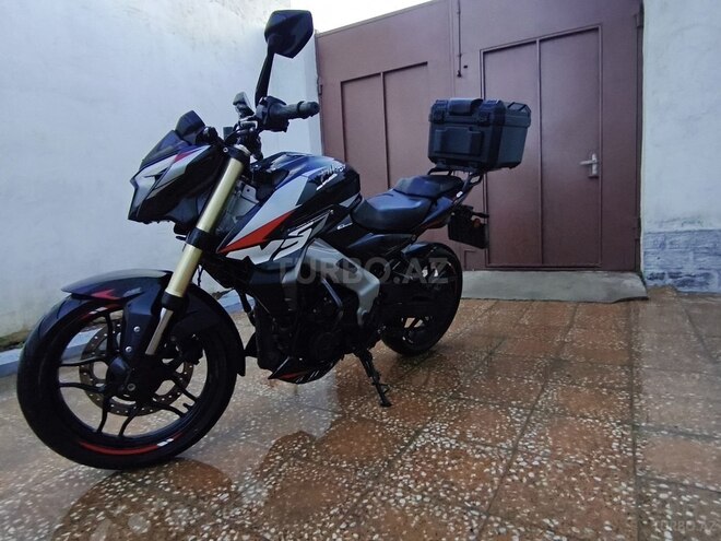 Bajaj Pulsar NS 400-4