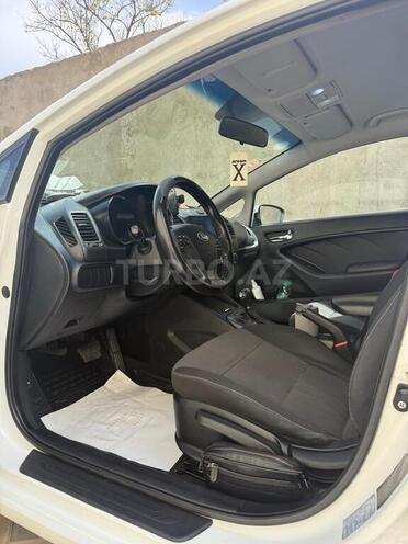 Kia Cerato-8