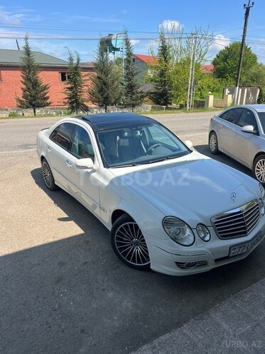 Mercedes E 280-17