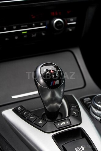 BMW M5-18