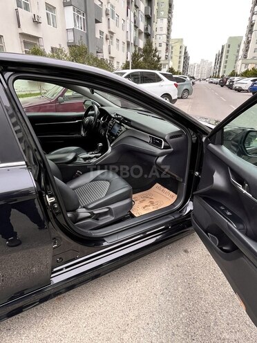 Toyota Camry-5