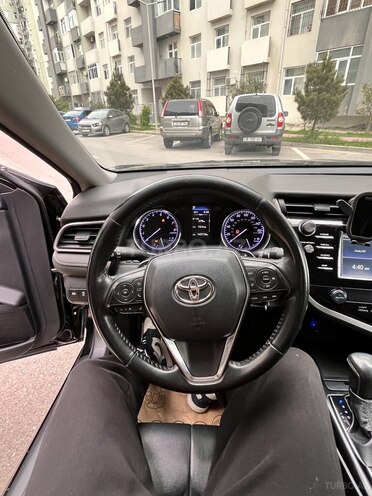 Toyota Camry-9