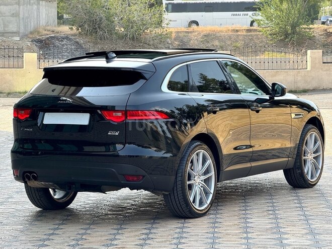 Jaguar F-Pace-10