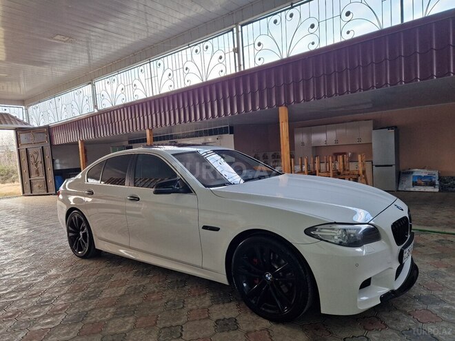 BMW 528-9