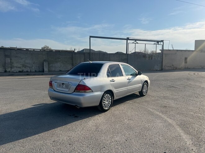 Mitsubishi Lancer-6