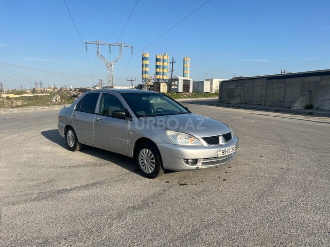 Mitsubishi Lancer-8