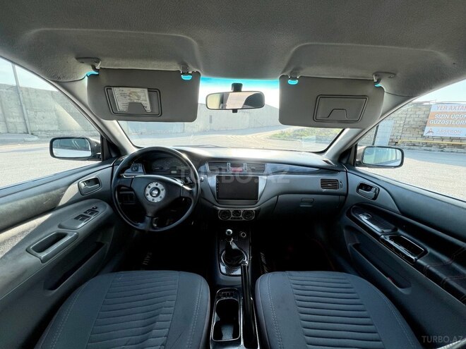 Mitsubishi Lancer-9