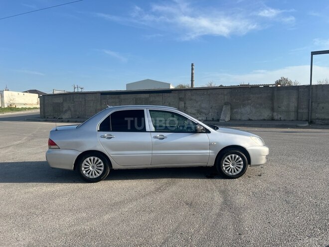 Mitsubishi Lancer-7