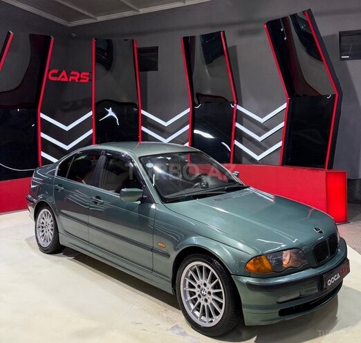 BMW 320-1