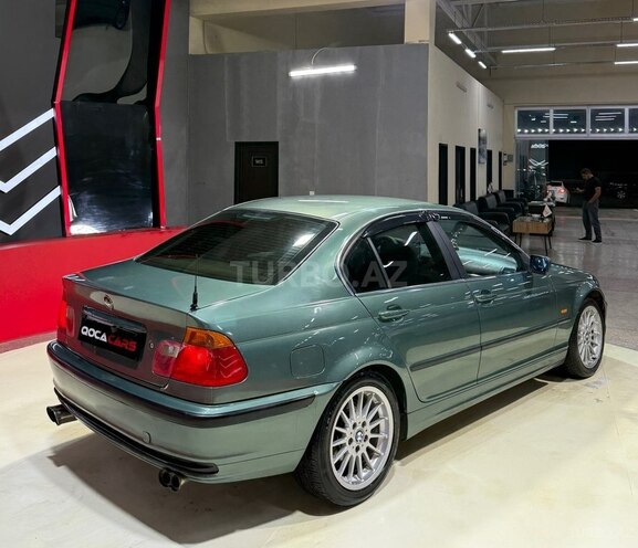 BMW 320-7