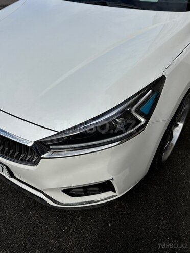 Kia K7-13