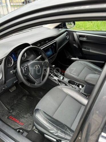 Toyota Corolla-9