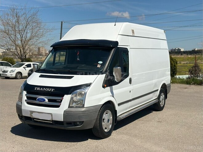 Ford Transit-1