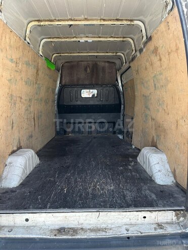 Ford Transit-10