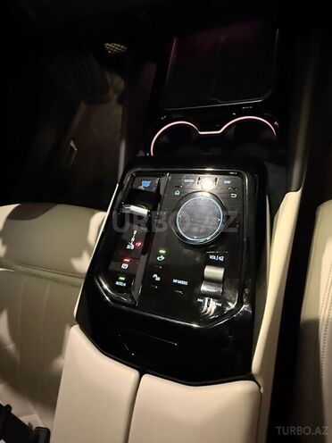 BMW i5-7