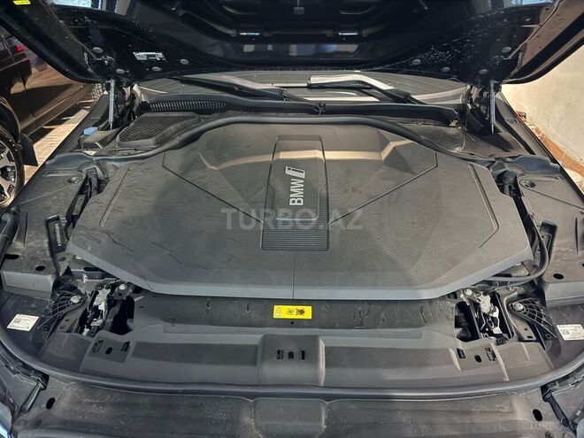 BMW i5-13