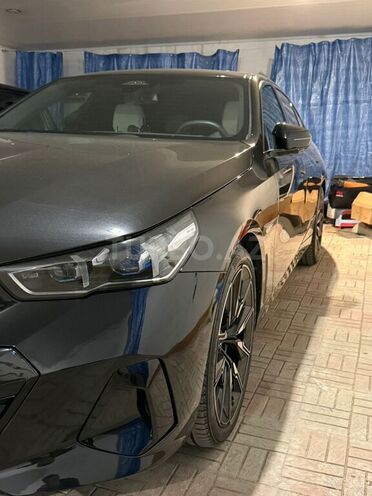 BMW i5-3