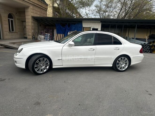 Mercedes E 240-2