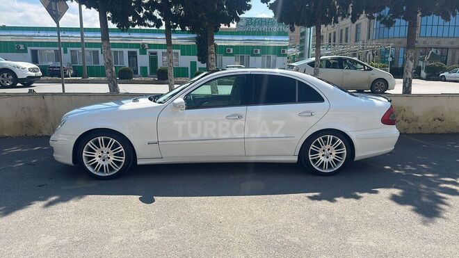 Mercedes E 240-5