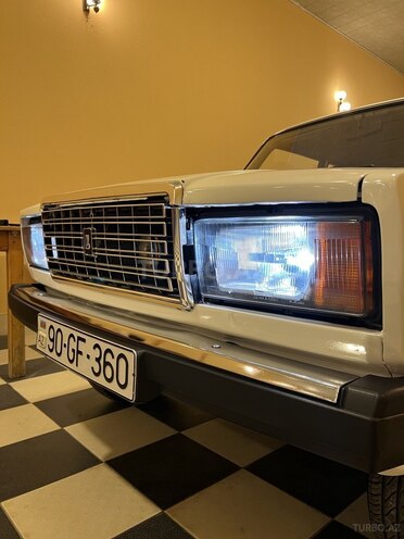 LADA (VAZ) 2107-1