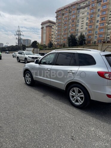 Hyundai Santa Fe-8