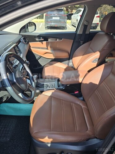 Kia Sorento-11