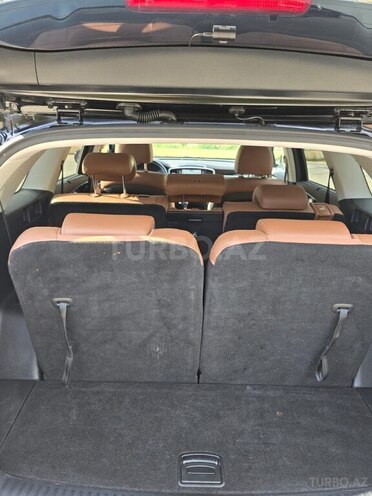 Kia Sorento-13