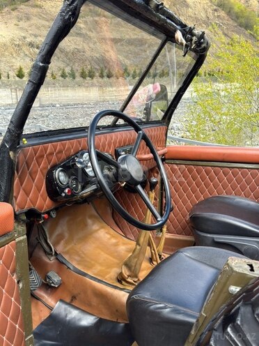 GAZ 69-8