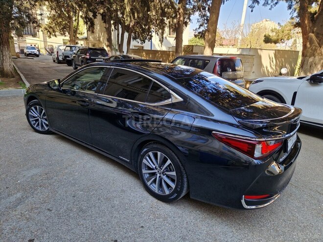 Lexus ES 300h 2021, 95,000 km - 2.5 л - Bakı
