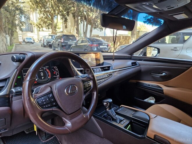 Lexus ES 300h 2021, 95,000 km - 2.5 л - Bakı