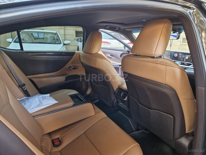 Lexus ES 300h 2021, 95,000 km - 2.5 л - Bakı