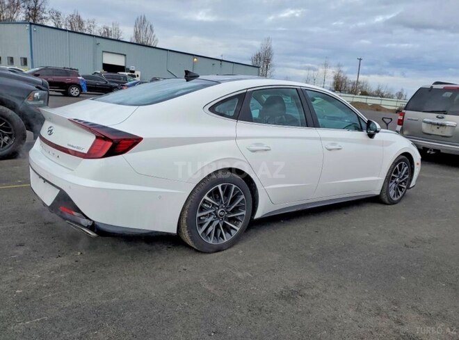 Hyundai Sonata-4