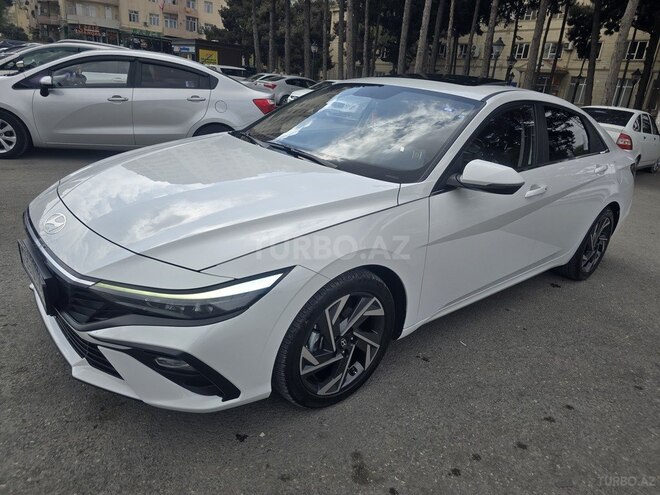 Hyundai Elantra-4