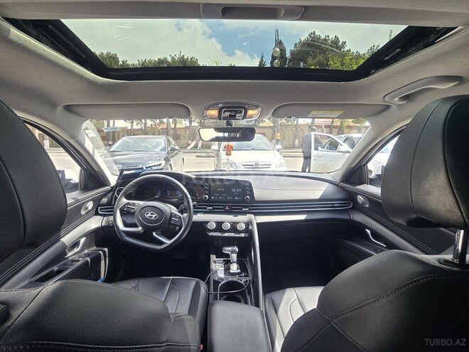 Hyundai Elantra-9