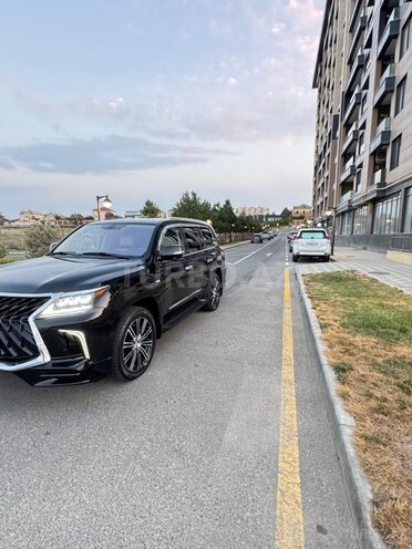Lexus LX 570-12