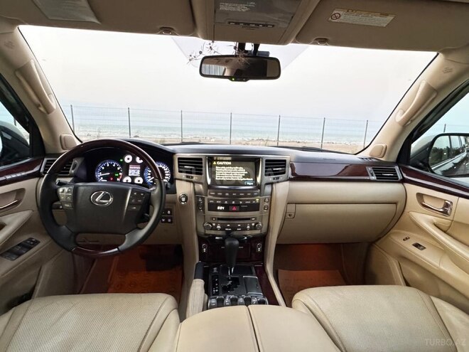 Lexus LX 570-2