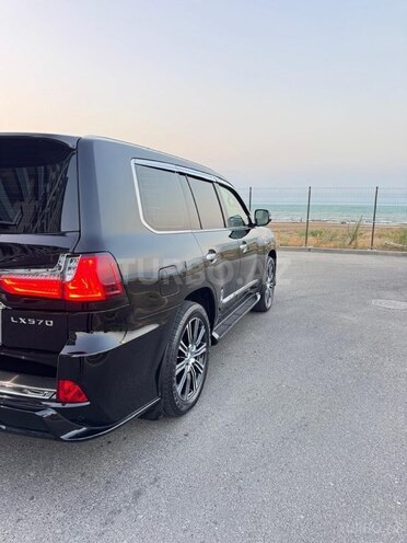 Lexus LX 570-16